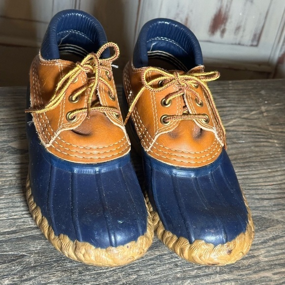 L.L. Bean Gumshoes 3-Eye Waterproof Vintage Mid Ankle Bean Boots Womens Sz 5 USA - Picture 2 of 10